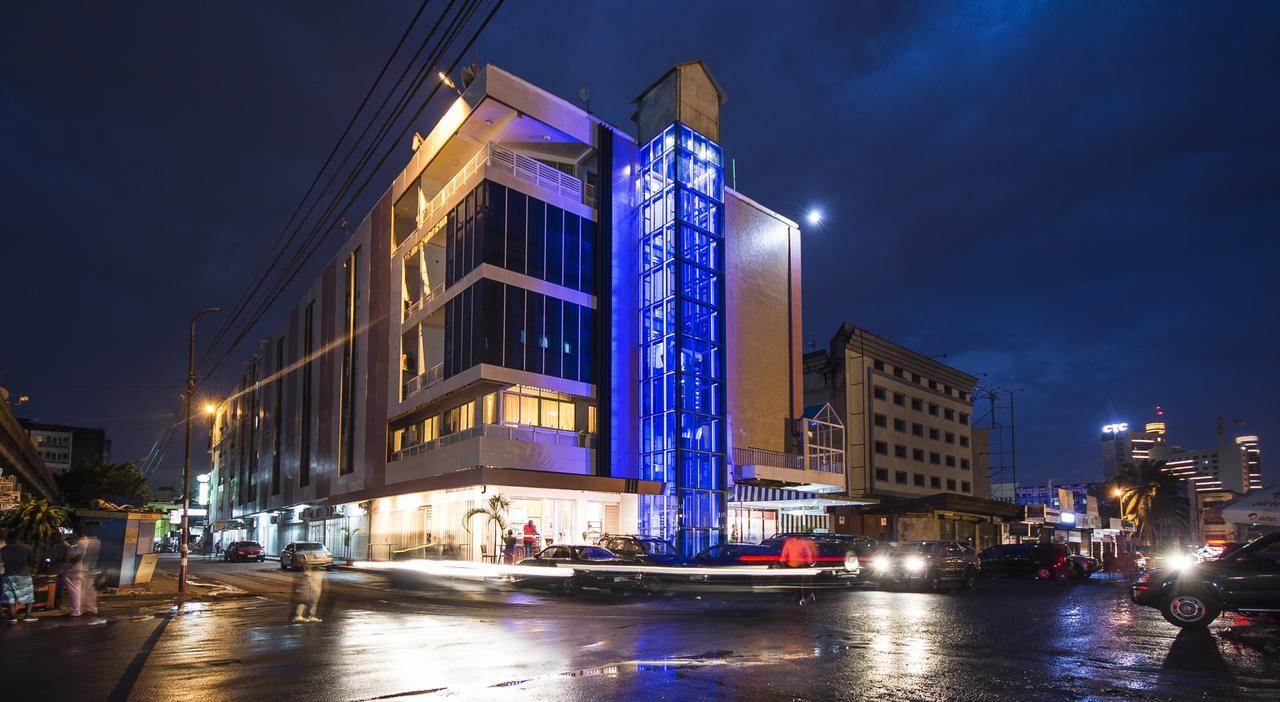 Leon Hotel Киншаса Экстерьер фото