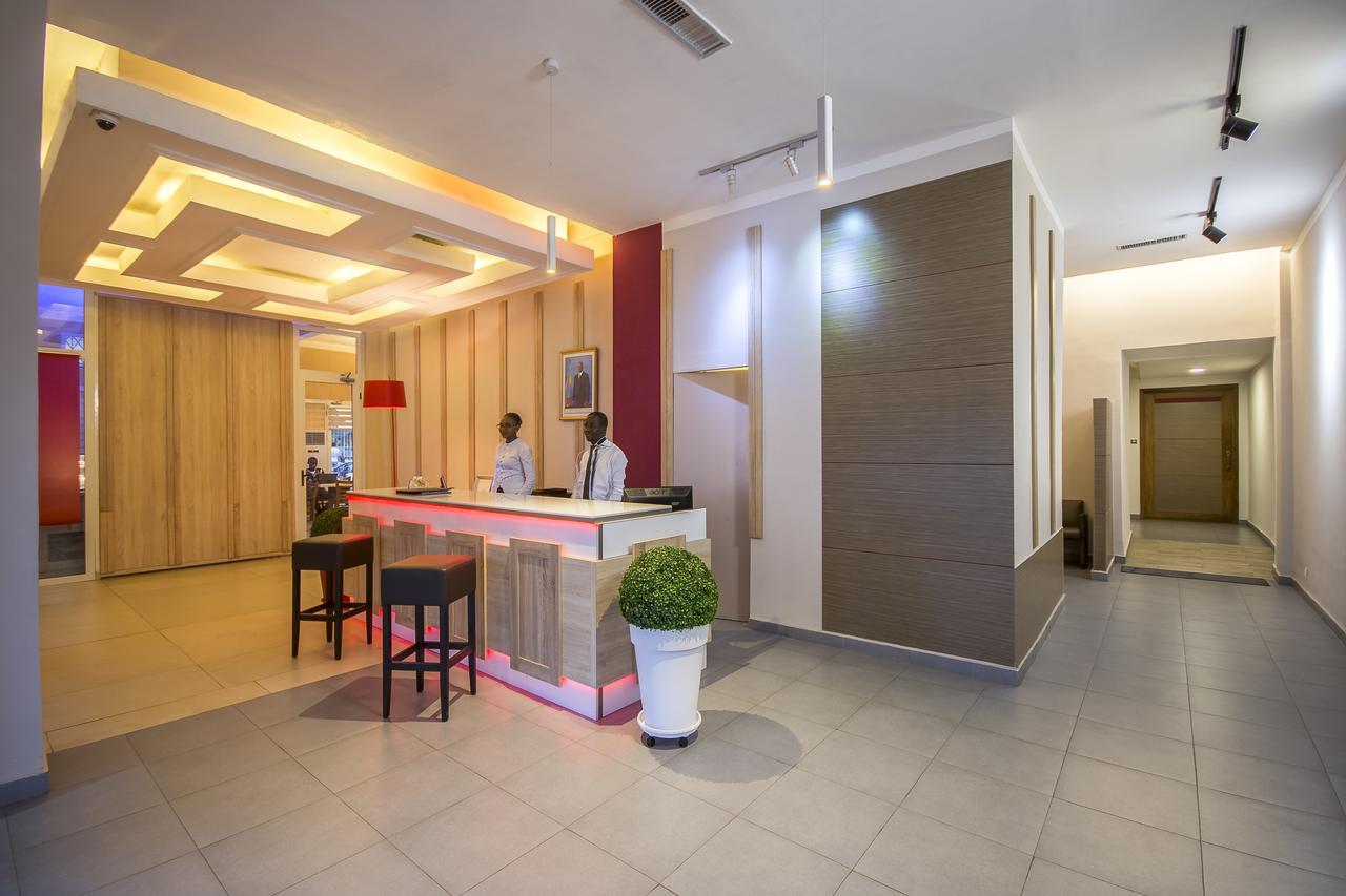Leon Hotel Киншаса Экстерьер фото